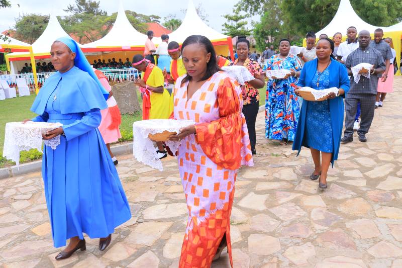 Offertory_Staff